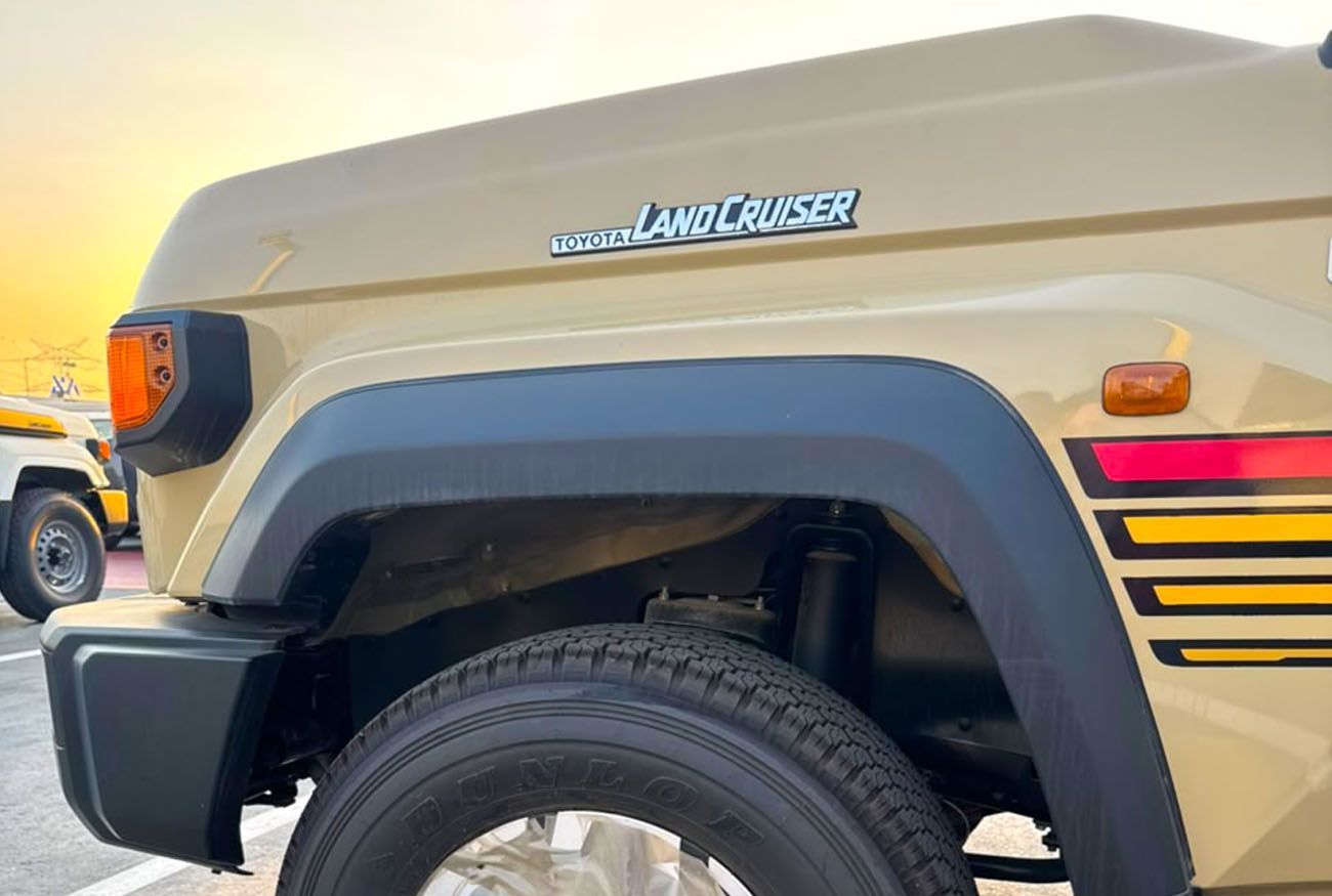 Toyota Land Cruiser 70 LC79 LX