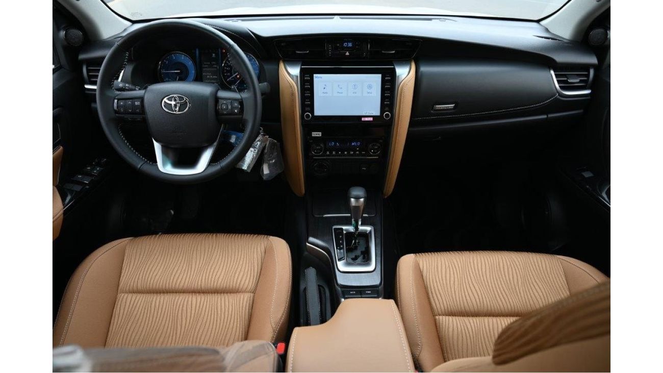 تويوتا فورتونر 2.4L Diesel 4WD 7 Seat Automatic