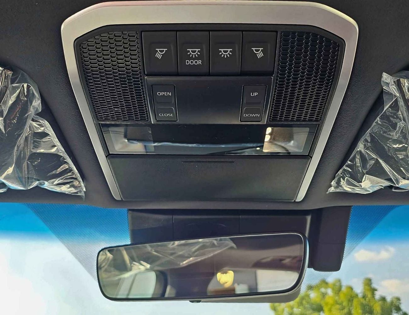 Toyota Land Cruiser VXR / FULL OPTION / 3.3L DIESEL / PWR SEATS / RADAR / JBL SPEAKERS (CODE # VXR)