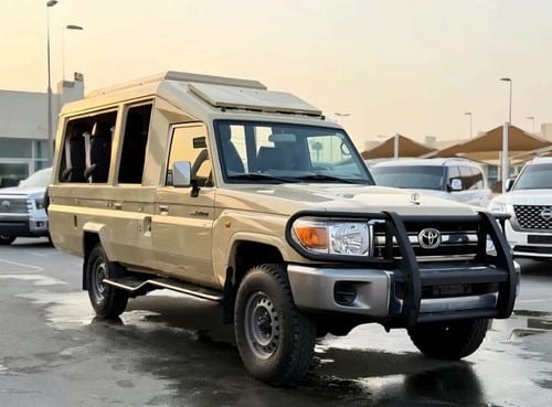 تويوتا لاند كروزر 70 Std-4.0L-LHD-4WD-GCC specs-petrol-Manual-10 Seats-4 Doors