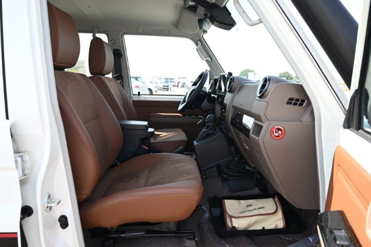 تويوتا لاند كروزر 70 2025 TOYOTA LAND CRUISER 76 HARDTOP LX-Z V6 4.0L 4WD 5-SEATER AT-40TH ANNIVERSARY