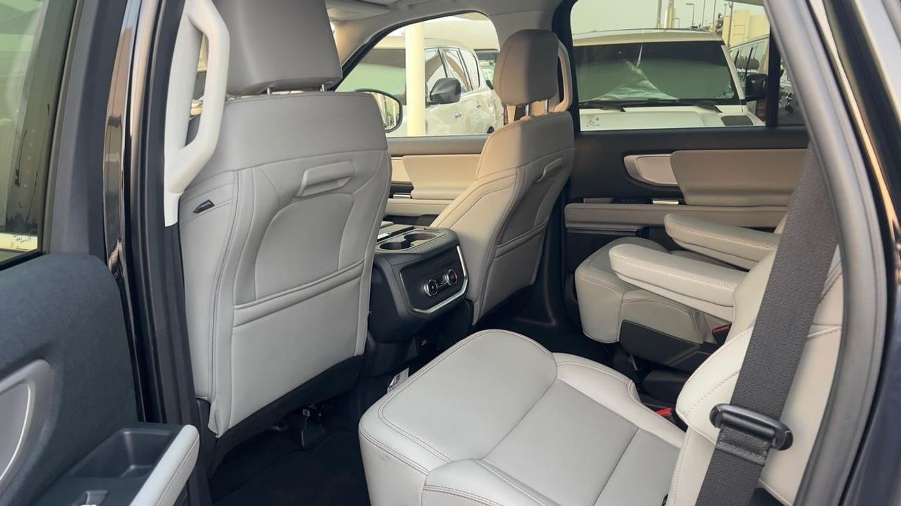 Ford Expedition Platinum 3.5L (400 HP) 4WD ACTIVE 3.5L (400 HP) 4WD