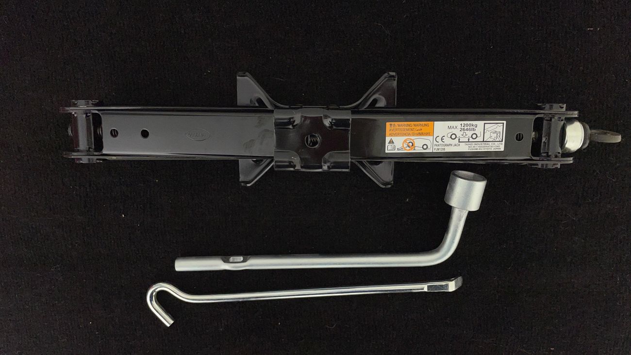 Mitsubishi Outlander GLS MIDLINE 2.4 | Zero Down Payment | Home Test Drive