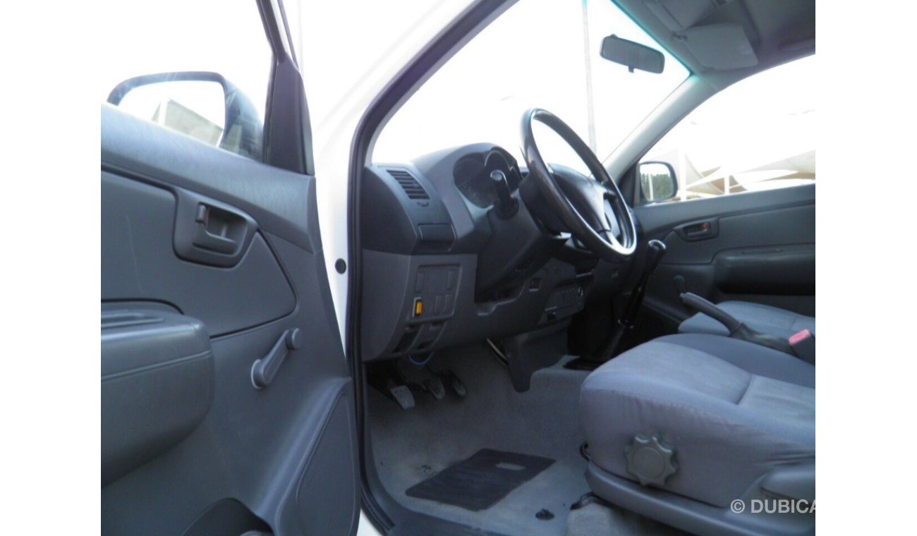 Toyota Hilux 2.7 2012