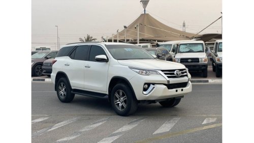 تويوتا فورتونر 2018 Toyota Fortuner EXR 2.7L V4 AWD 4x4 - Al Futtaim Full Service History - / Export Only