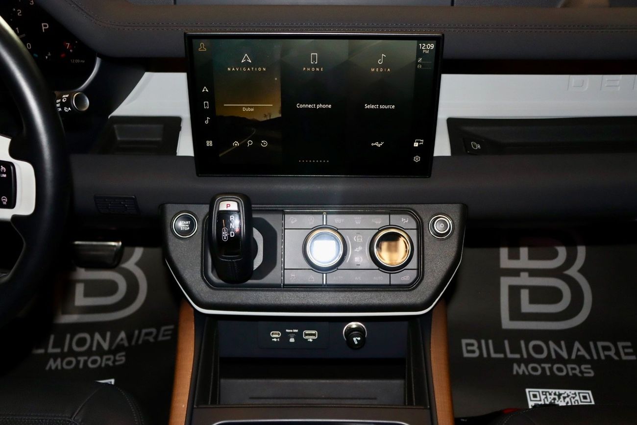 لاند روفر ديفندر 110 X-Dynamic SE P300 2.0L