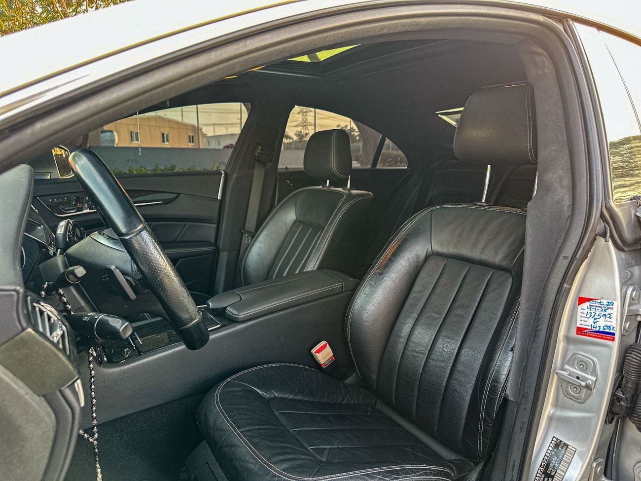 Mercedes-Benz CLS 550 2012 Mercedes-Benz CLS 550 RWD / Law Mileage (144,000 Km) / Japanese Specs