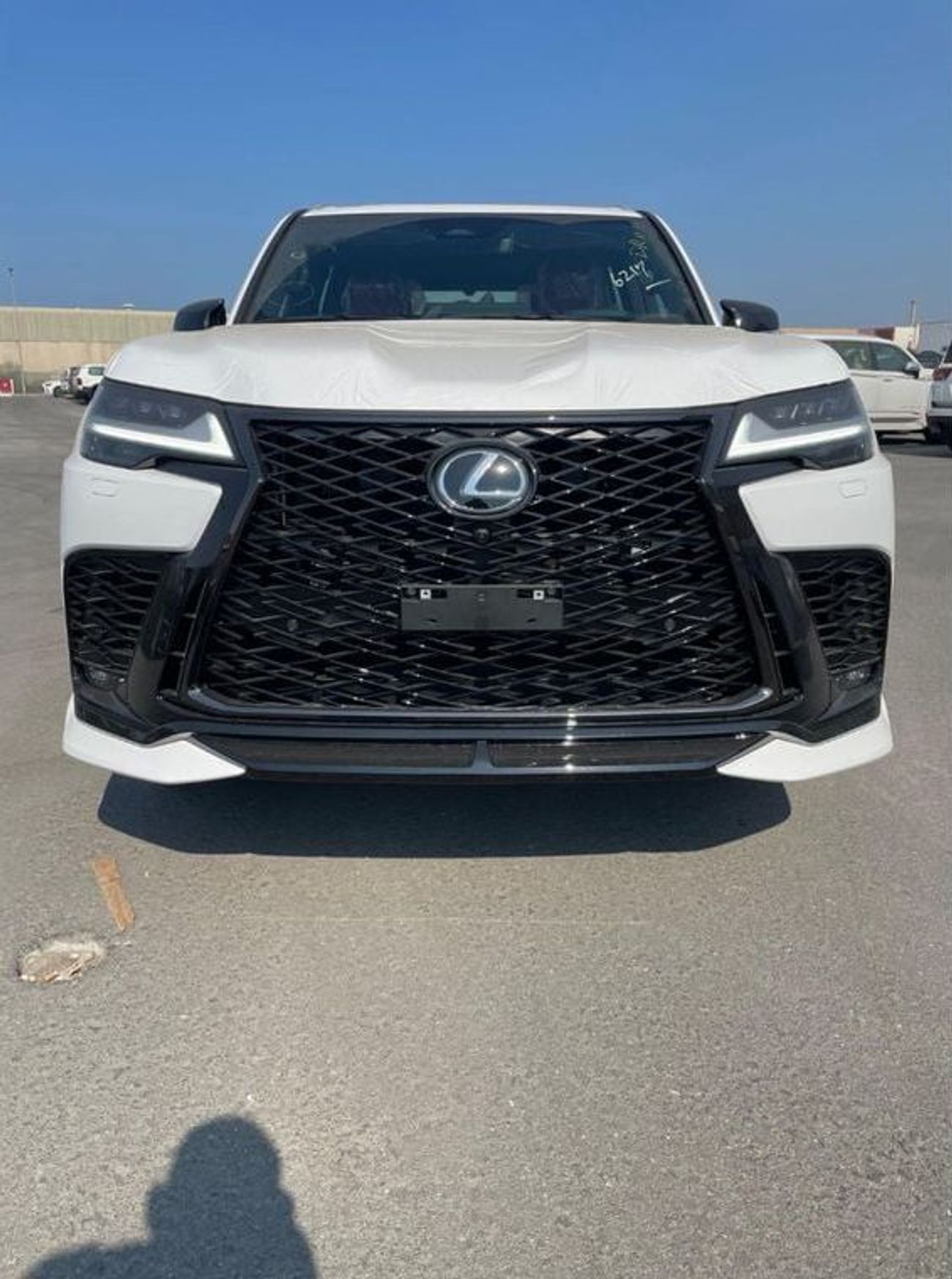 لكزس LX 700h 2025 Lexus LX700h F-Sport 3.5L AT Hybrid (White)