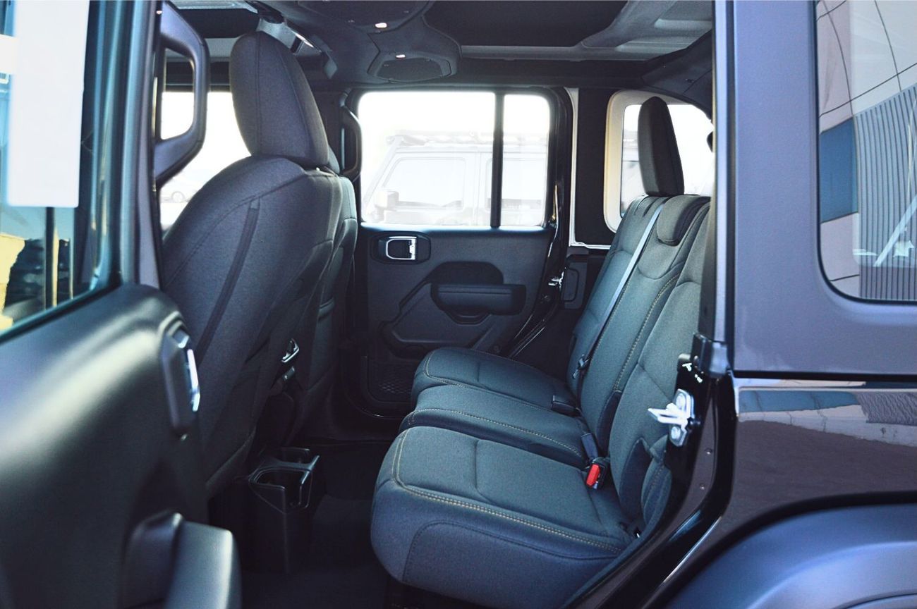 Jeep Wrangler Unlimited Sport S 2.0L A/T / 3 Years Dealer Warranty