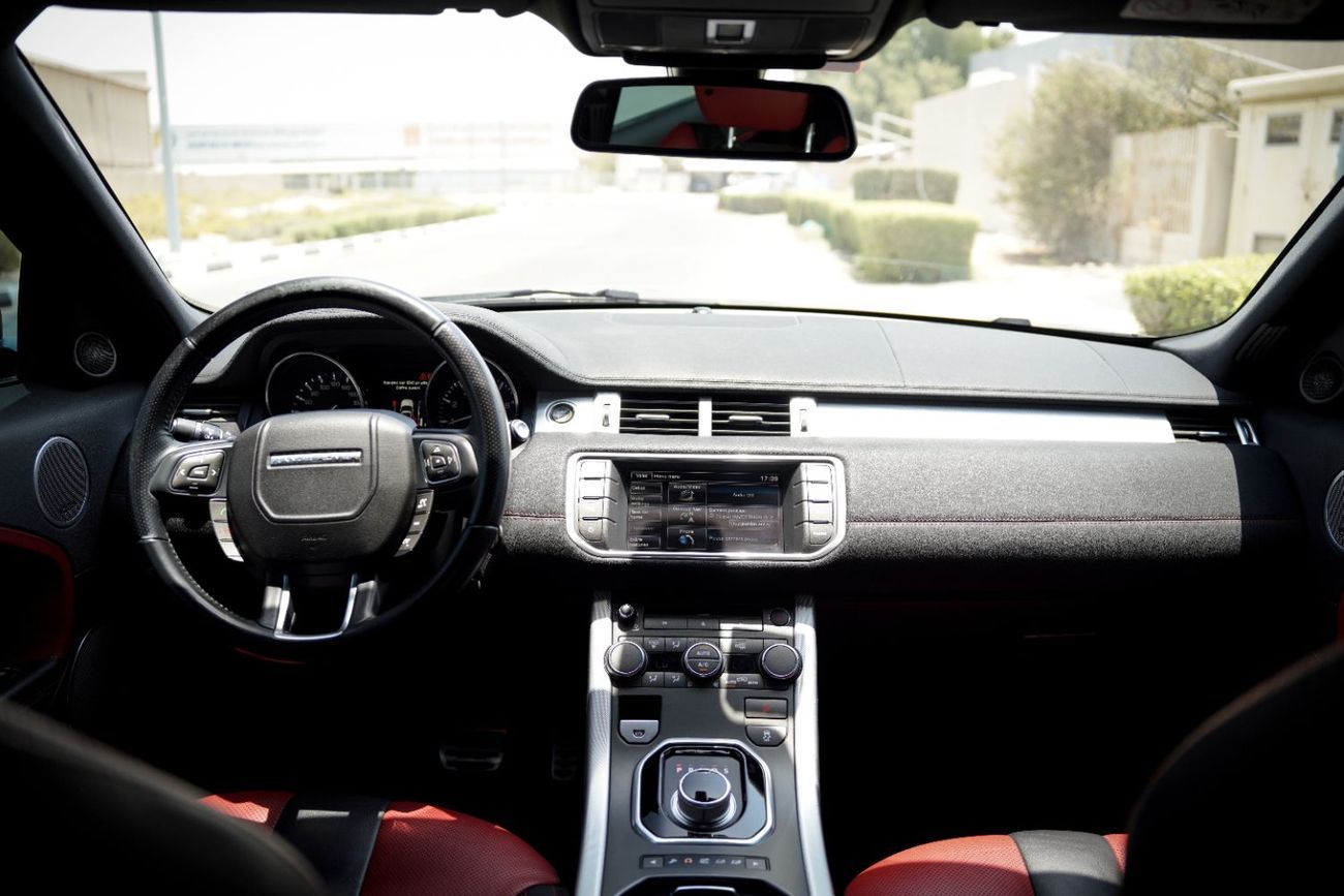 Land Rover Range Rover Evoque HSE Dynamic 2.0L (5 Door)