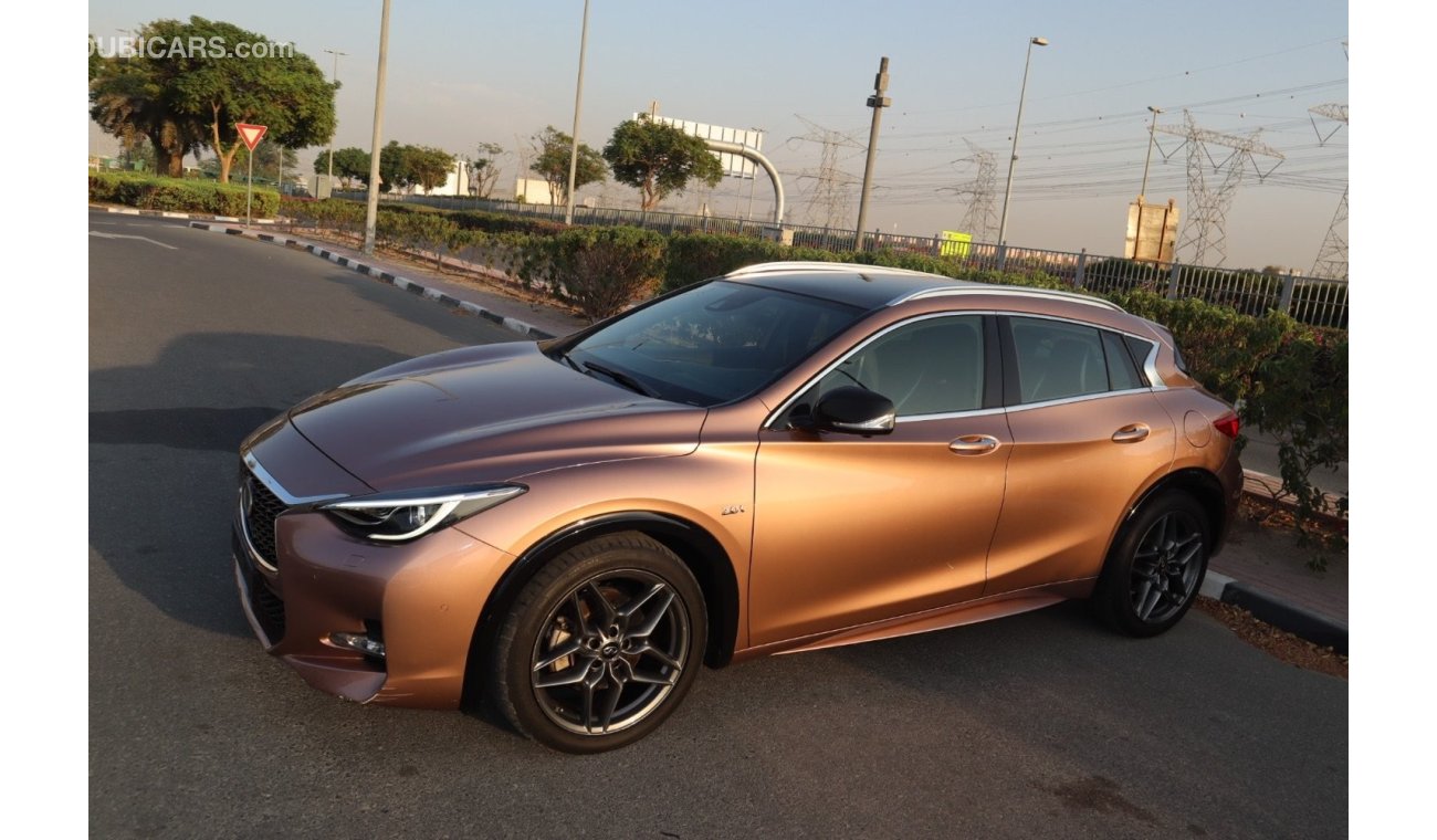 Infiniti Q30 Sport