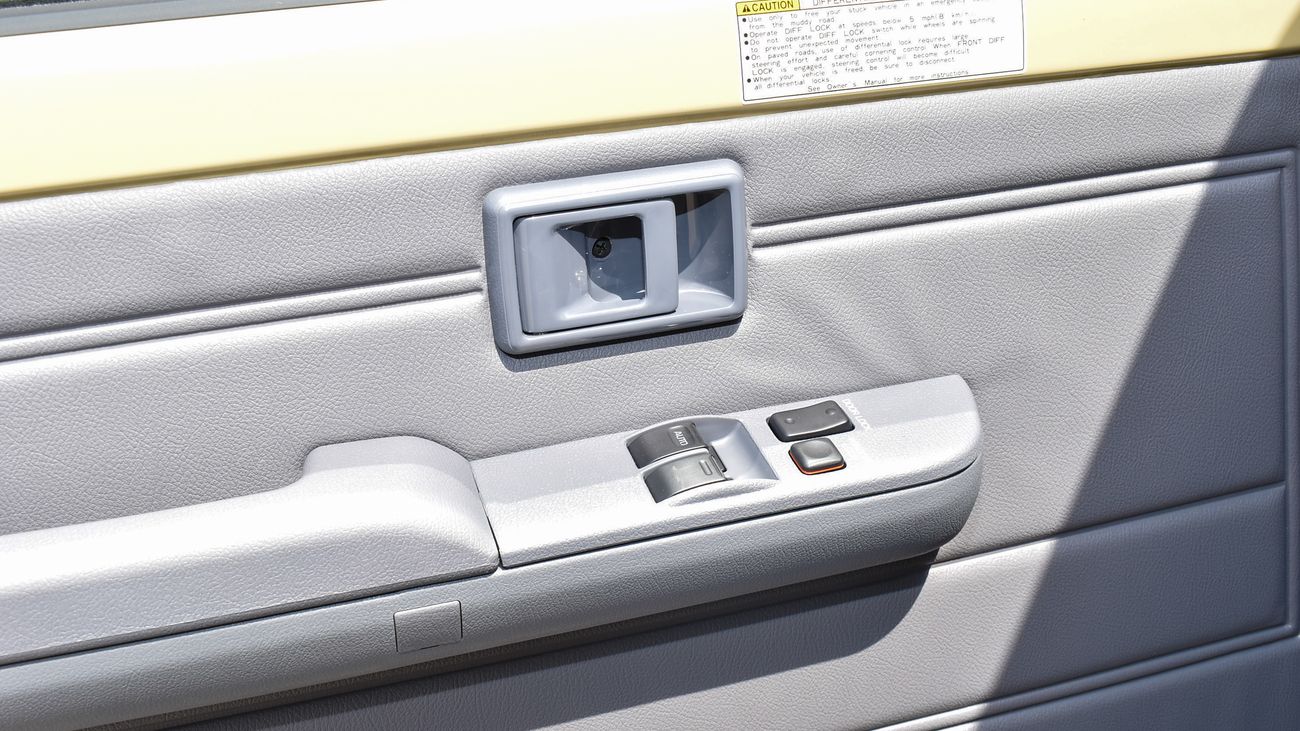 Toyota Land Cruiser Pick Up SC 4.0L V6 YM 2024 (EXPORT ONLY)