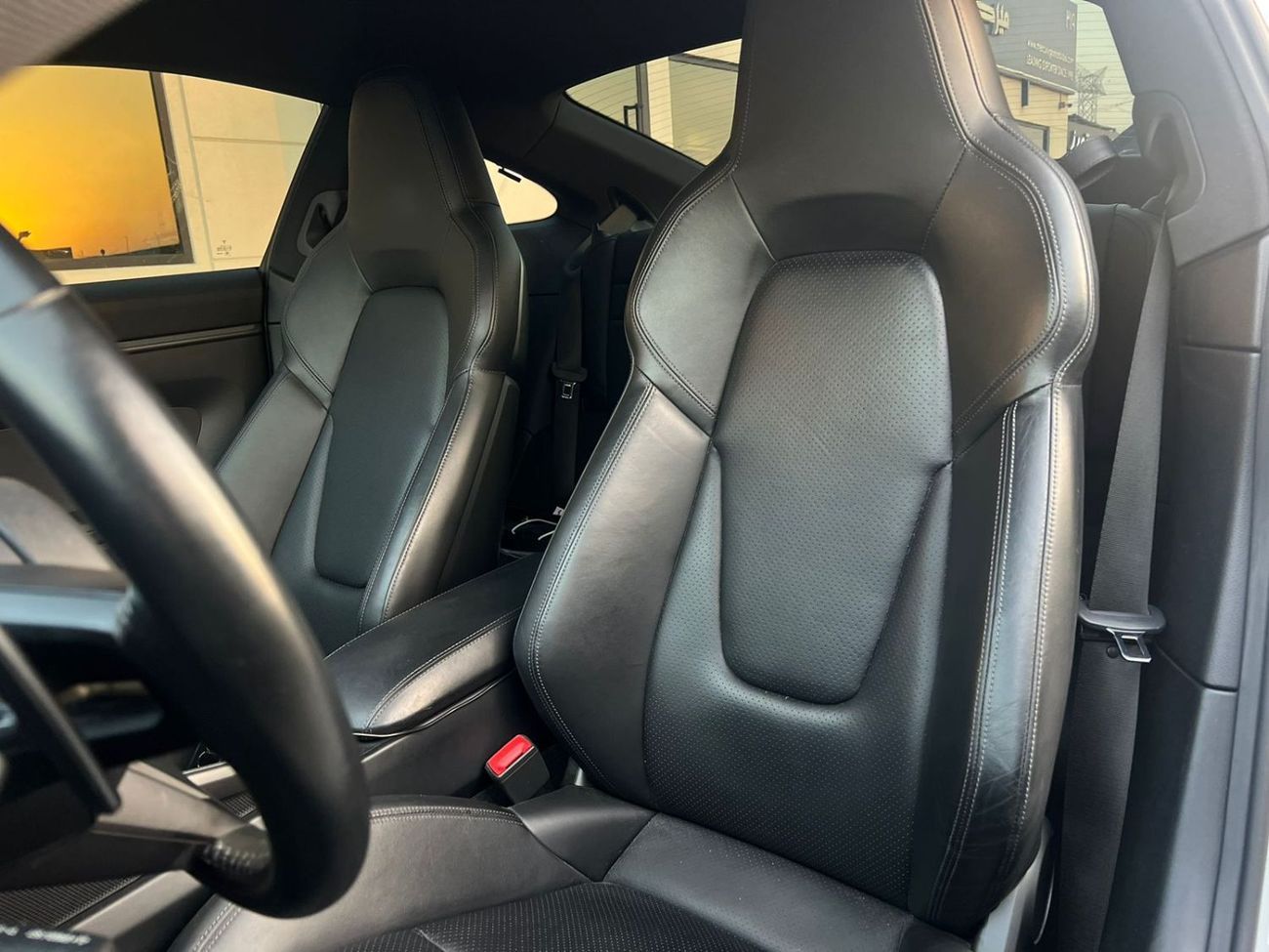 Porsche 911 Carrera 4S 3.0L (444 HP) Coupe