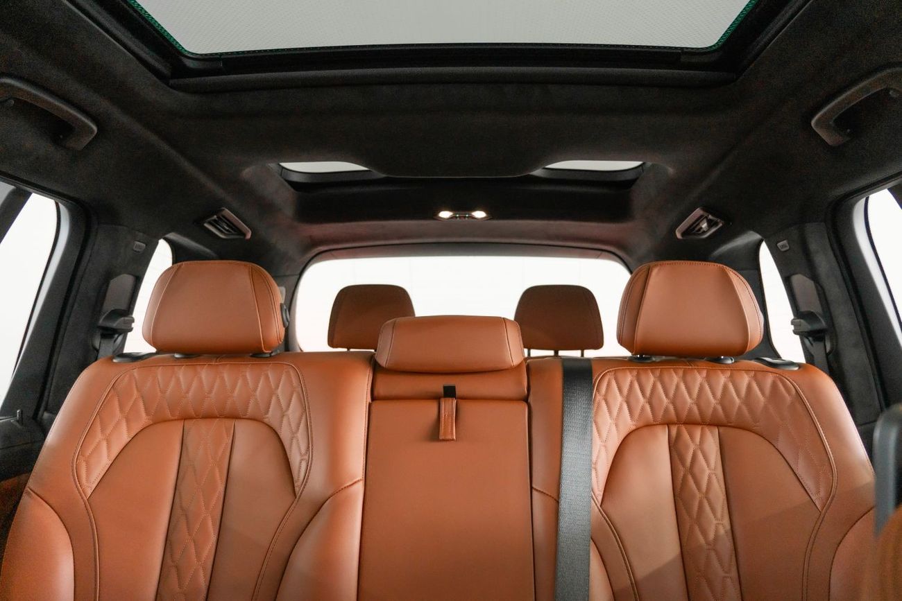 بي أم دبليو X7 M50i