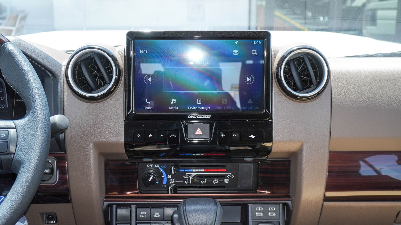 تويوتا لاند كروزر بيك آب LX 4.0L V6 Double Cabin Auto transmission