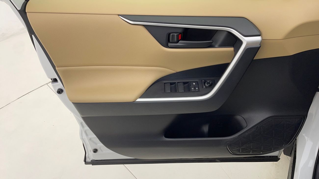 تويوتا راف ٤ EXR 2.5 | بدون دفعة مقدمة | اختبار القيادة في المنزل