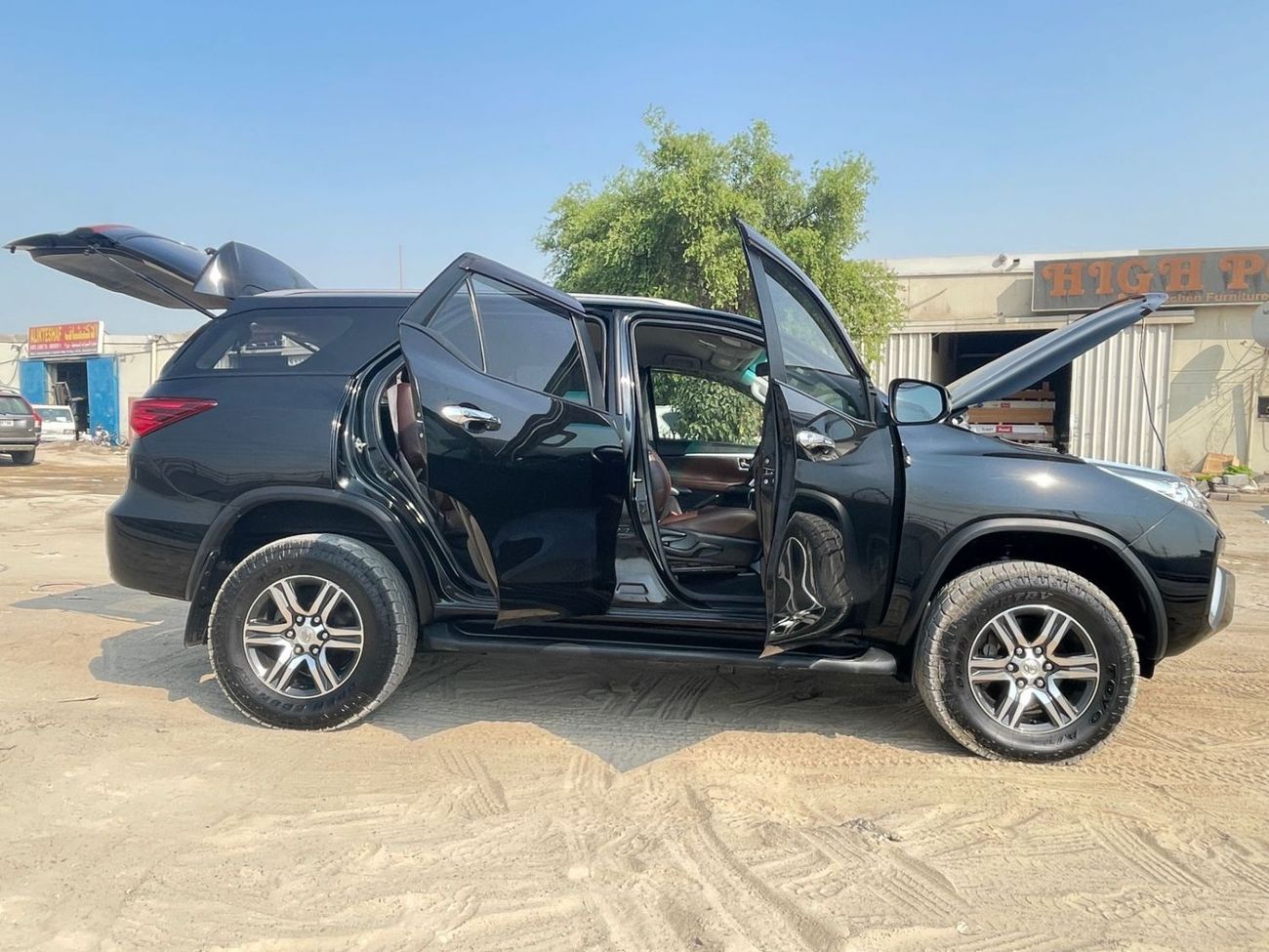 Toyota Fortuner diesel 2.8 liter ,right hand drive only for export available