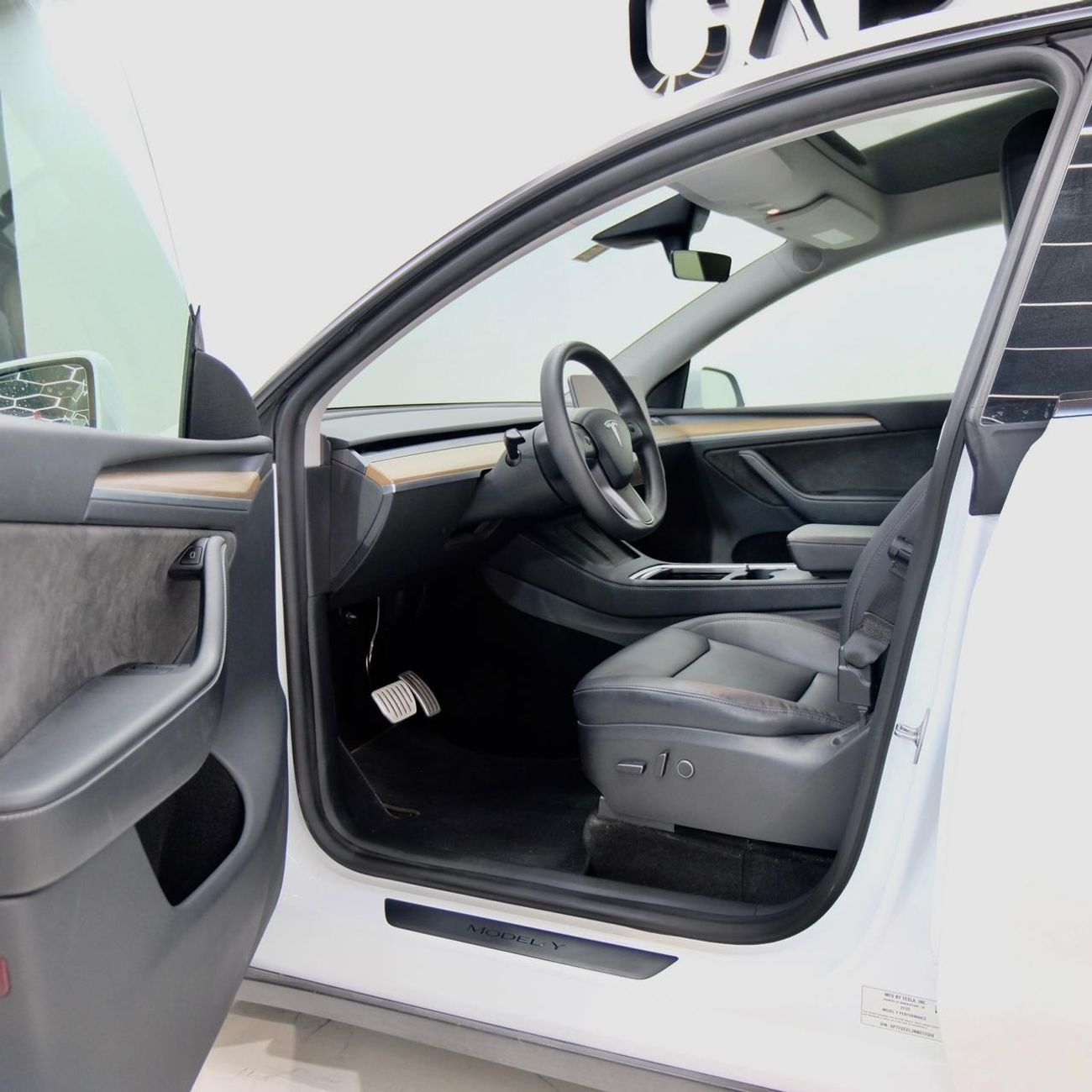 Tesla Model Y Performance (AWD) Tesla Model Y Performance | GCC Specs | Under Tesla Warranty