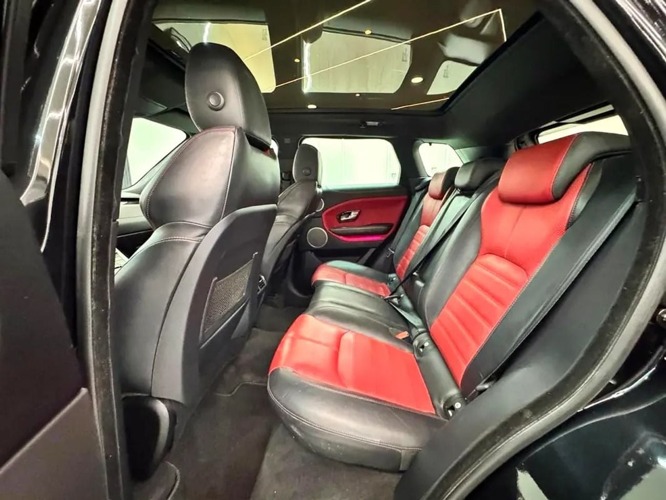 Land Rover Range Rover Evoque HSE DYNAMIC SPECIAL || TOP RANGE || GCC || GIVEN WARRANTY || UNIQUE || RED INTERIOR