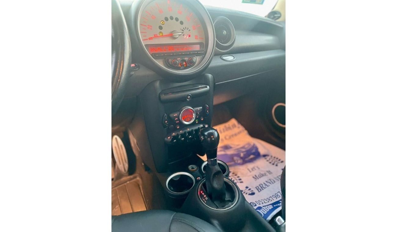Mini Cooper S 2011 Mini Cooper Hardtop S class 1.6L V4 - 2 doors 4 seats Hatchback German Origin - 159,000 mileage
