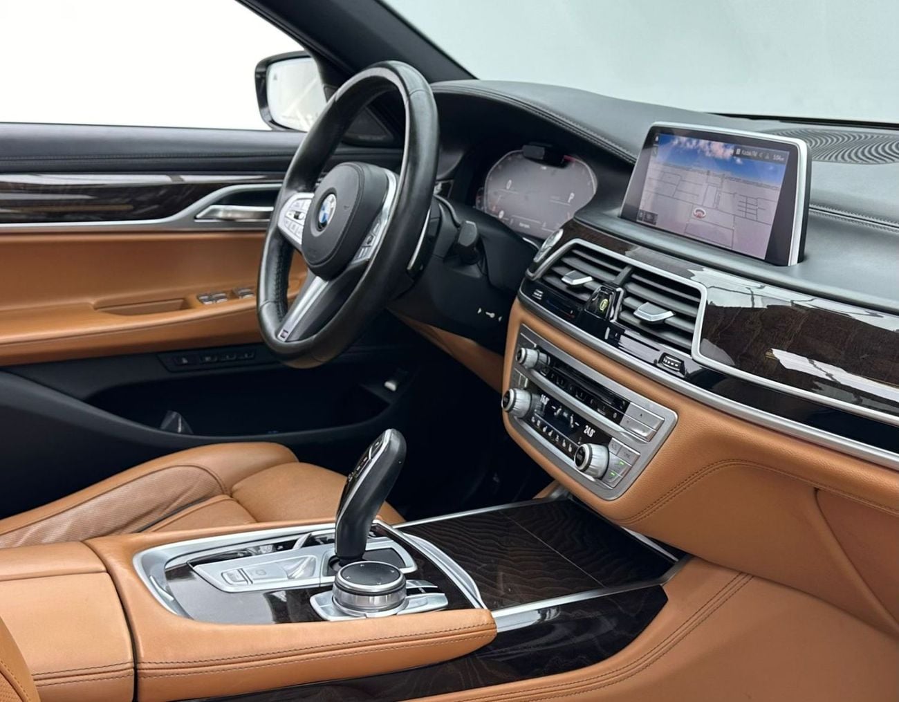 بي أم دبليو 730Li 2021 BMW 730Li M-Sport M-Kit, 1 Year Warranty Unlimited Km, Full Service History, GCC