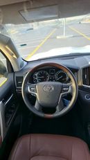 Toyota Land Cruiser VXR KM - GCC Specs