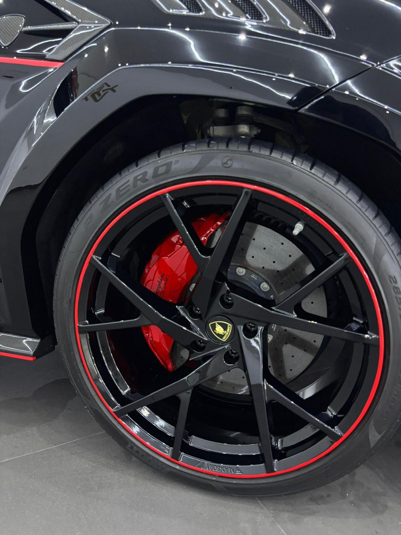 Lamborghini Urus Base