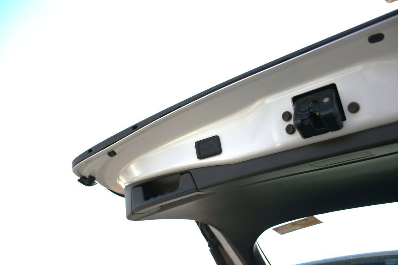 تويوتا راف ٤ 2.5L HEV Limited With Rader Full Option Saudi Spec (Ready Stock)