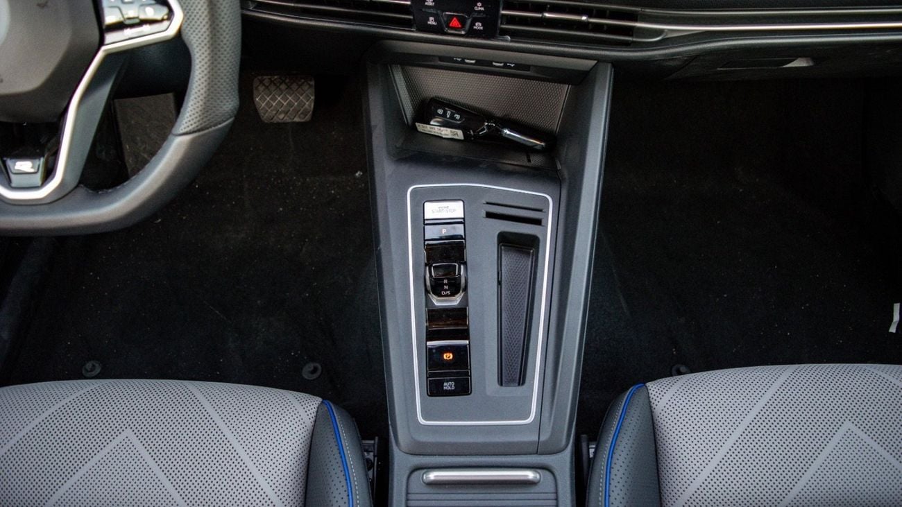 فولكس واجن جولف VOLKSWAGEN GOLF 8 1.5L 2025 MODEL  CHINESE SPECS PRICE FOR LOCAL CAN BE EXPORT