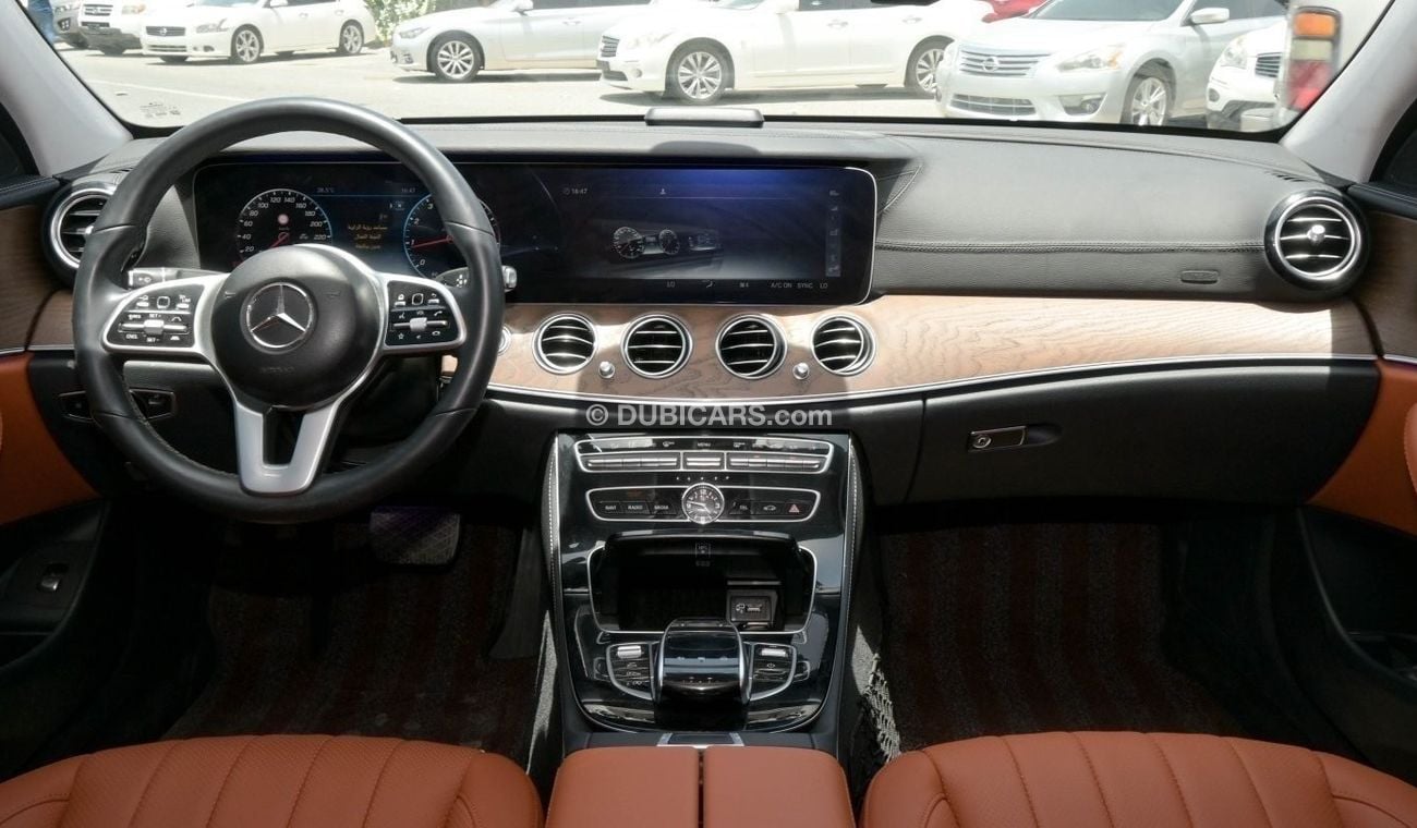 Mercedes-Benz E300 4M