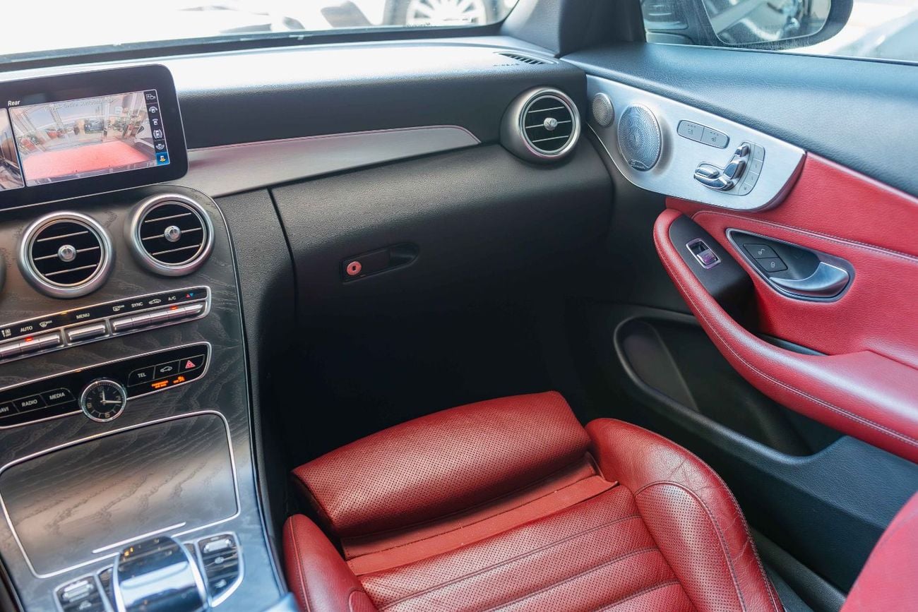 Mercedes-Benz C 300 Luxury 2.0L
