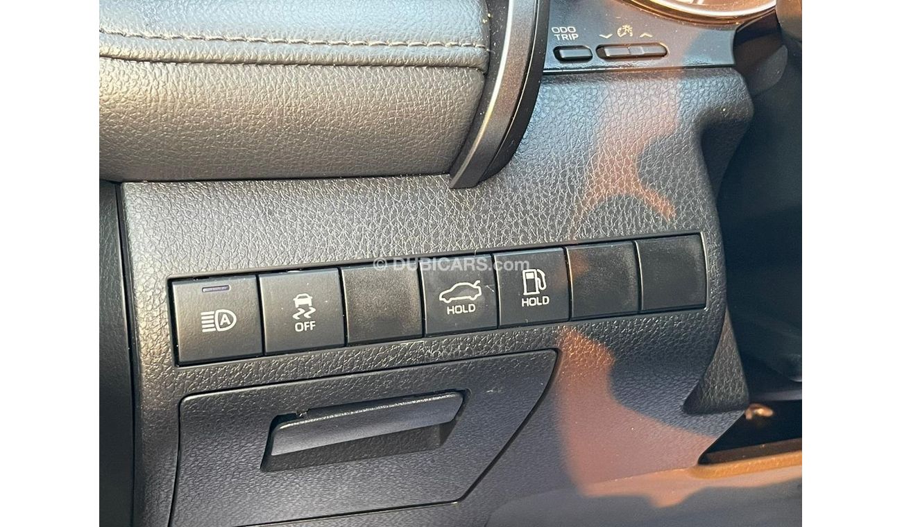 Toyota Camry 2021 Toyota Camry LE (XV70), 4dr sedan, 2.5L 4cyl Petrol, Automatic, Front Wheel Drive