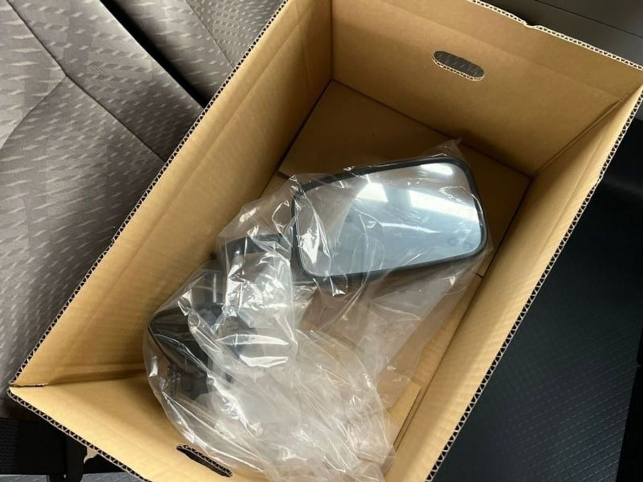 تويوتا كوستر EXPORT ONLY - Coaster 4.2L V6 DSL MT