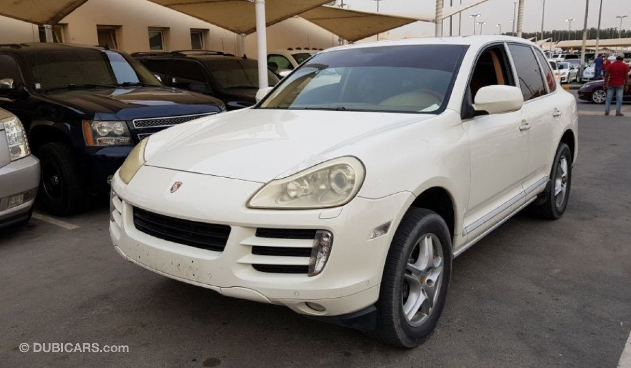 Porsche Cayenne 2009 model V6 Full options clean car Gulf specs