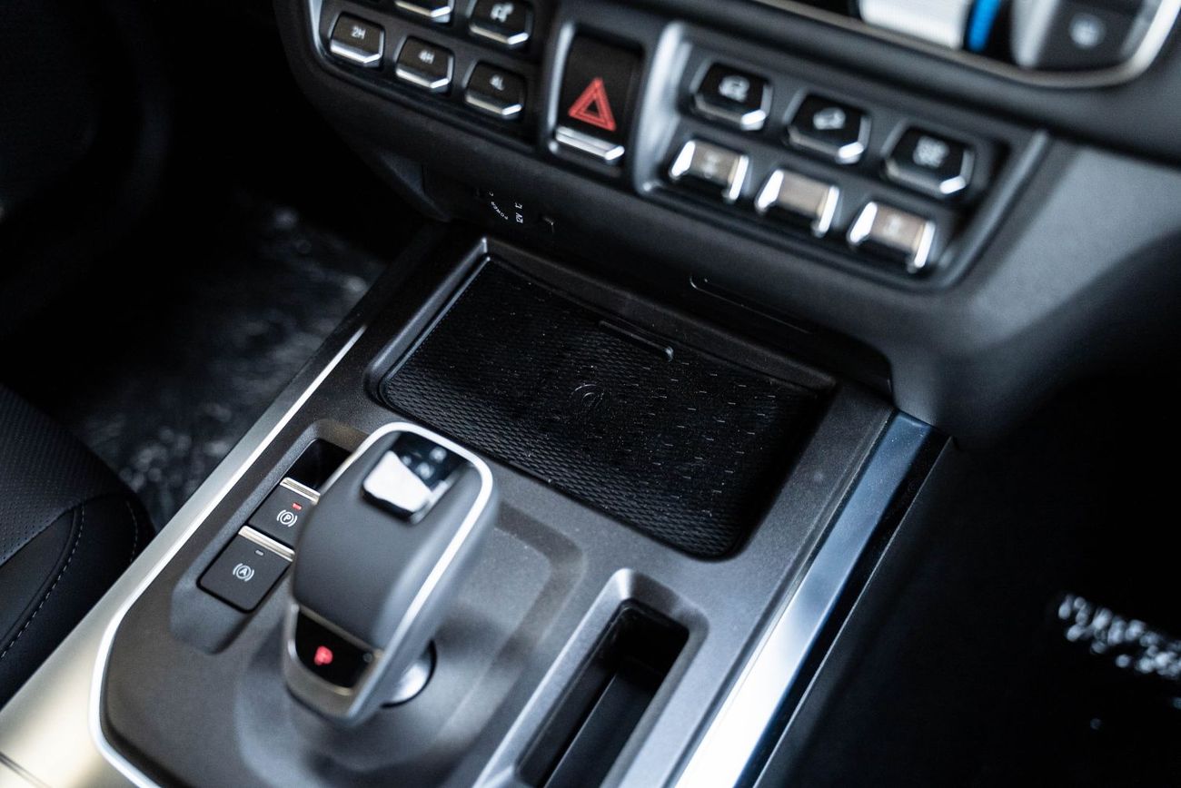 باو 212 T01 Navigator Chinese Specs 2.0L Turbo 4 Cylinders 2026 Brand New