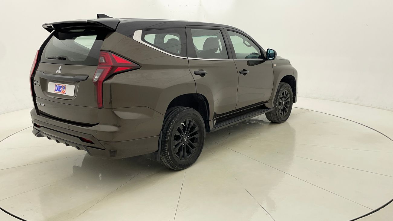 ميتسوبيشي مونتيرو سبورت GLX M/L SIGNATURE EDITION 3 | بدون دفعة مقدمة | اختبار القيادة في المنزل