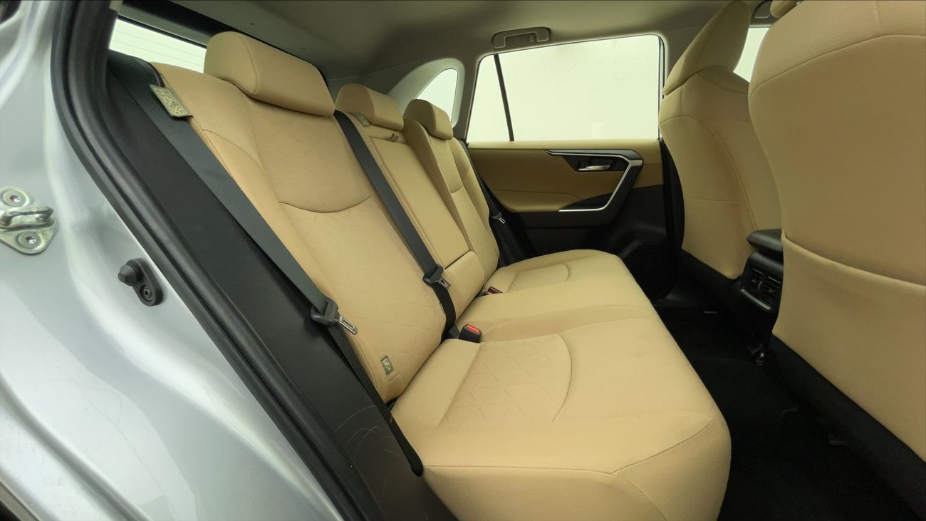 تويوتا راف ٤ VX 2.5 | بدون دفعة مقدمة | اختبار القيادة في المنزل