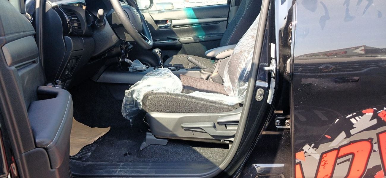 Toyota Hilux Adventure 4.0L Petrol 4x4 2025YM