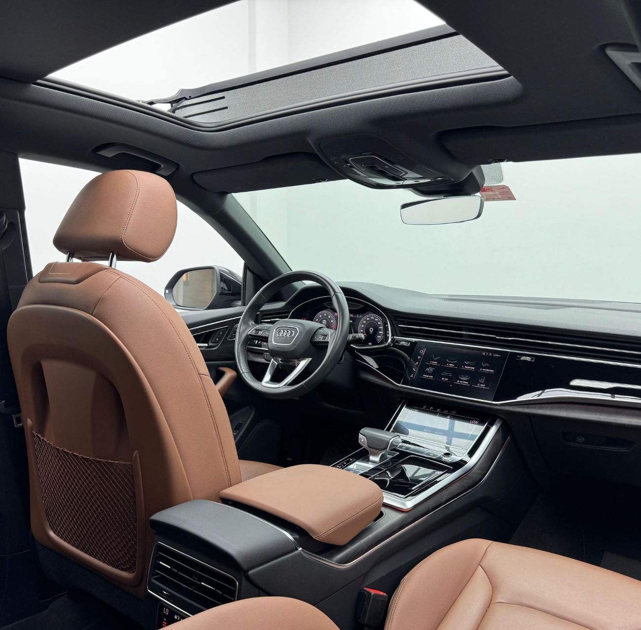 Audi Q8 55 TFSI quattro S-Line 3.0L (340 HP) 2019 Audi Q8 55 TFSI quattro S Line, 2027 Warranty + Service Co