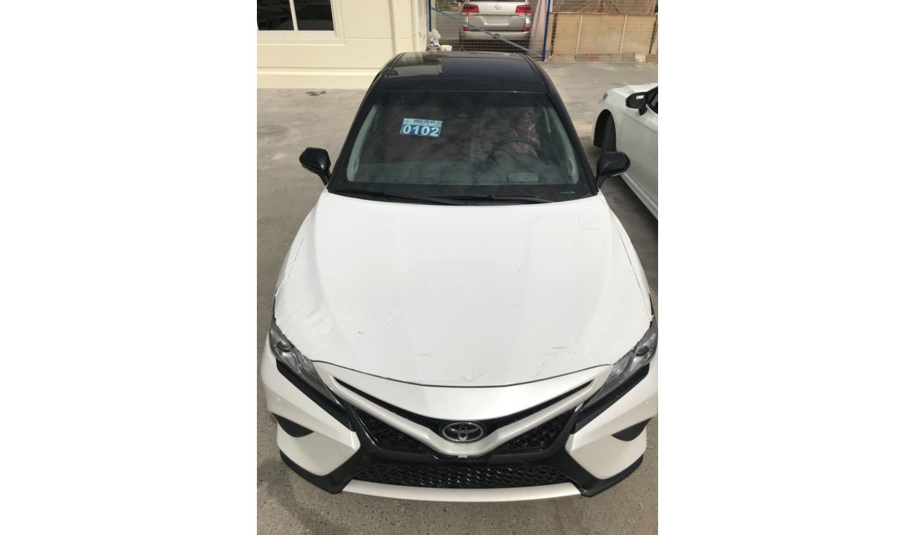 Toyota Camry V6 - 3.5L - XSE - 2018 ( BEST DEAL)