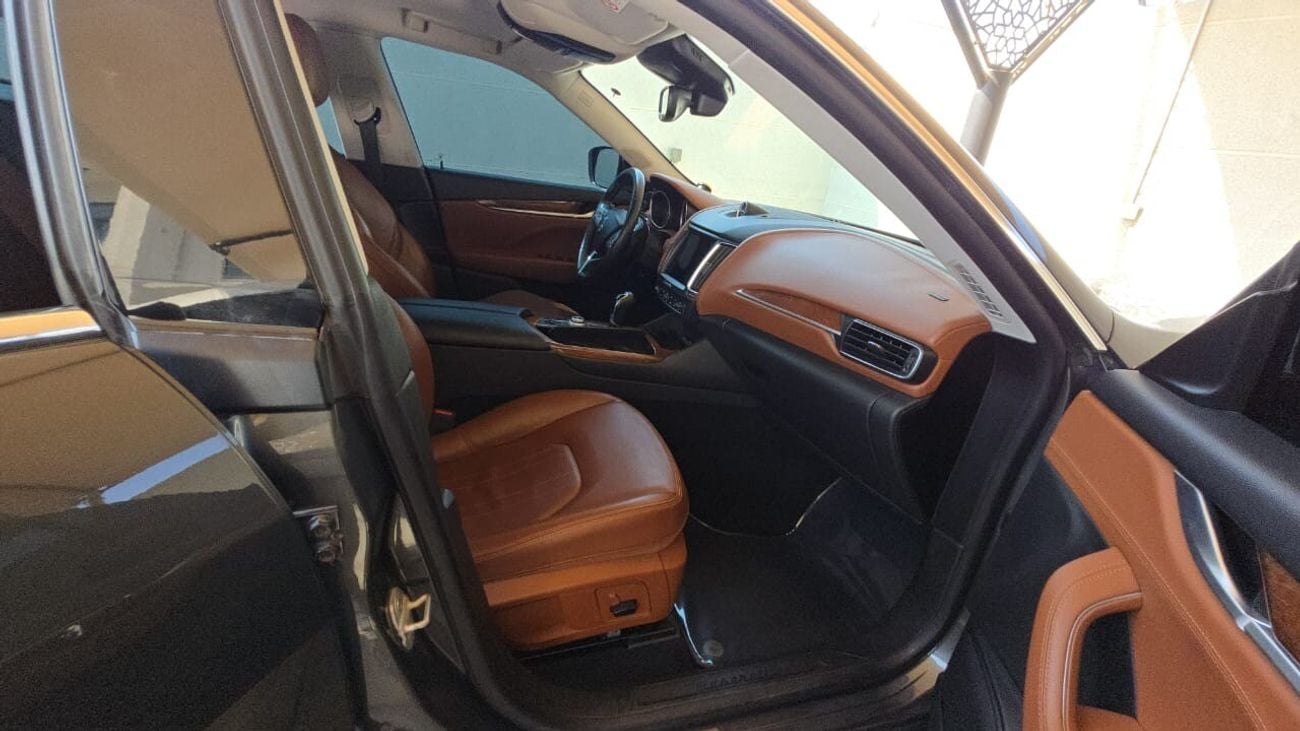 مازيراتي ليفونت Std 3.0L (345 HP)