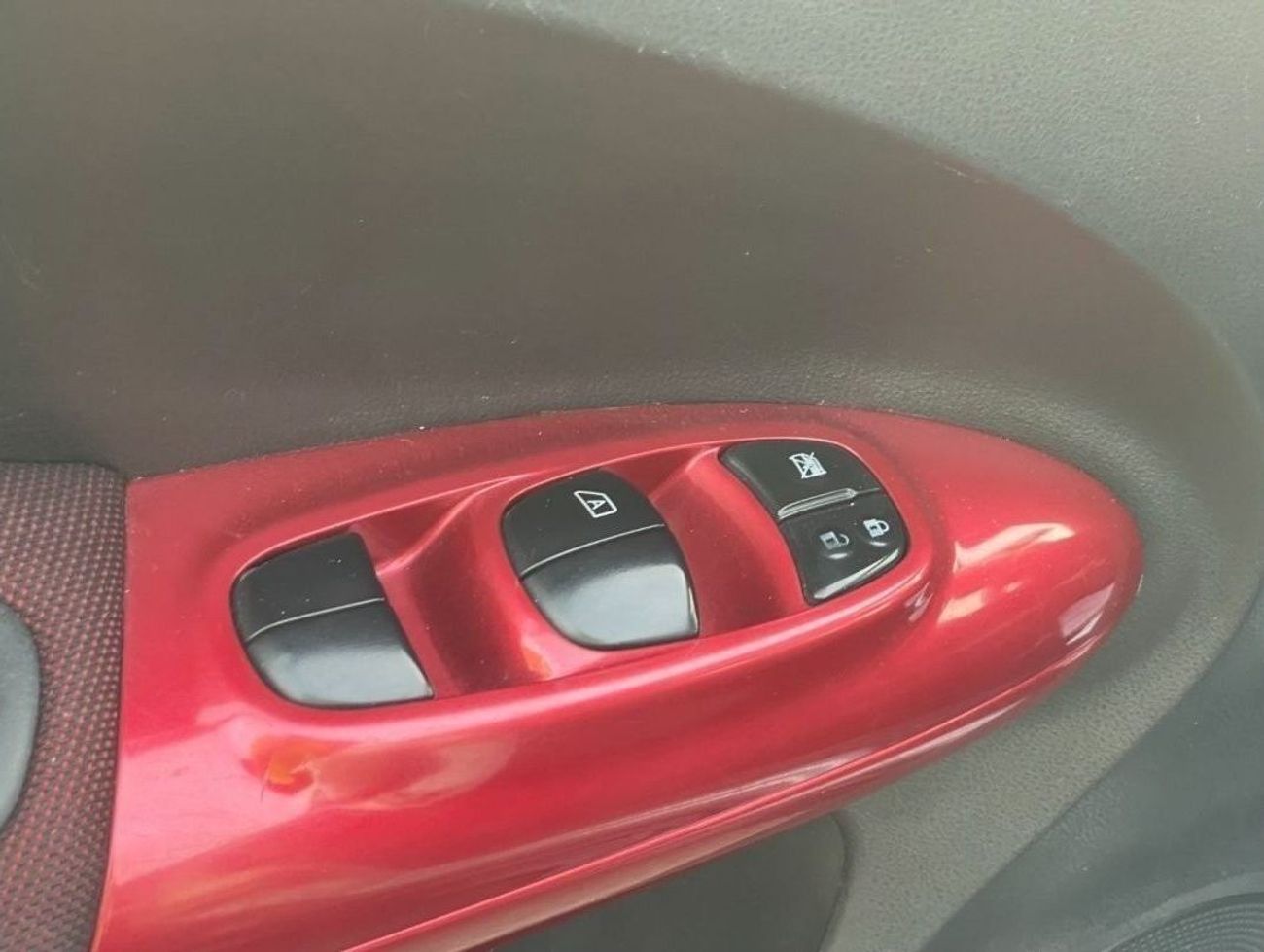 نيسان جوك SV موديل 2016 ماكينة 1600 سي سي - بحالة ممتازة جدا / مواصفات خليجية