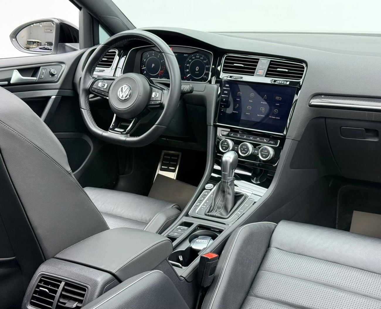 Volkswagen Golf 2018 Volkswagen Golf R, Full Service History, Fully Loaded, Excellent Condition, GCC