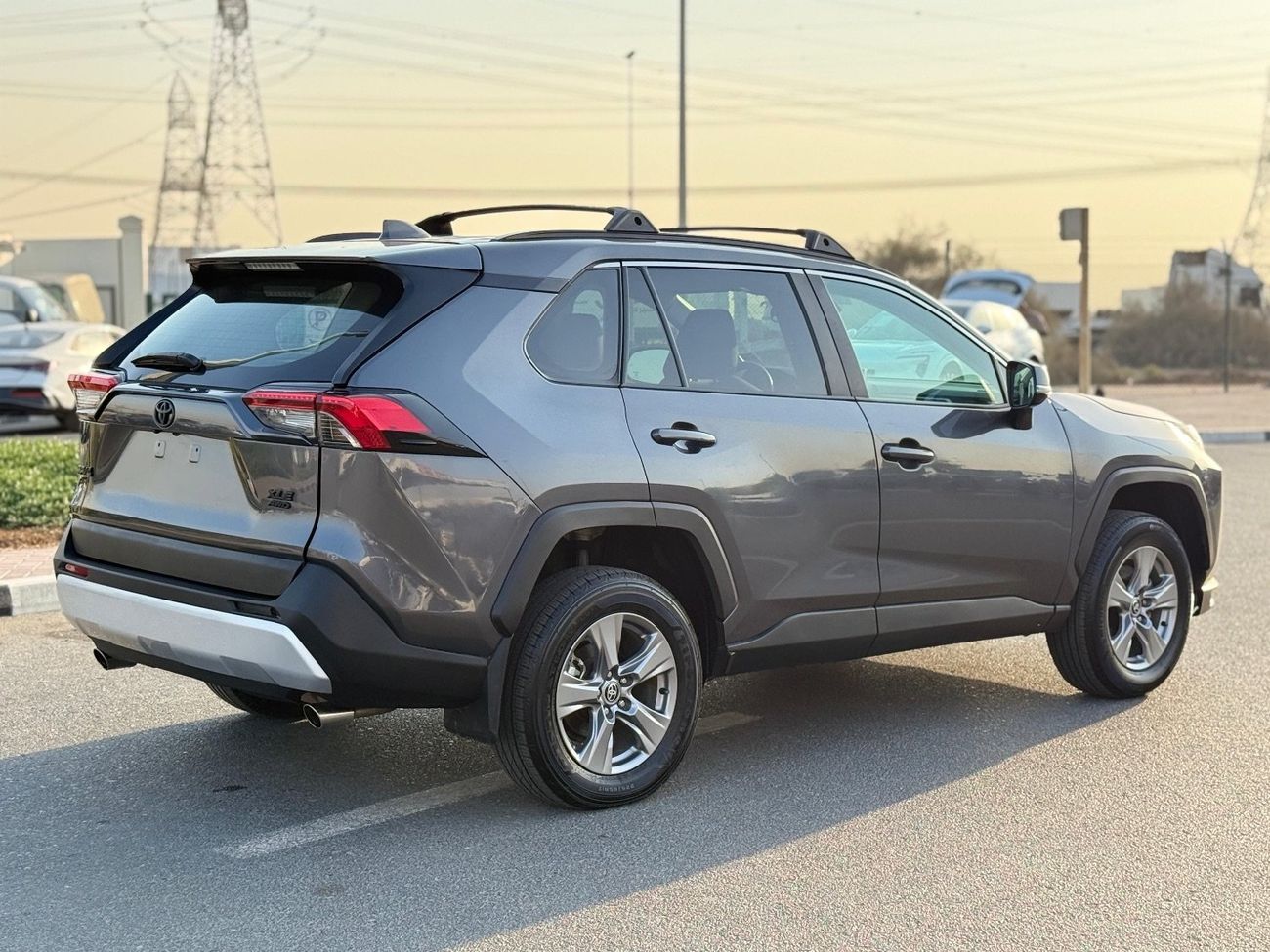 تويوتا راف ٤ XLE 2.5 L AWD Full Option 2025