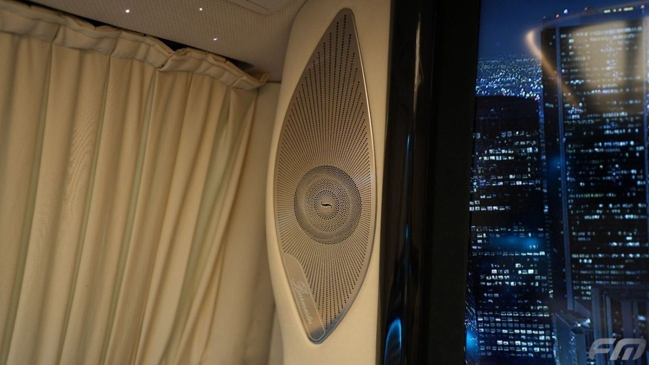 Mercedes-Benz V 300 VIP BUSINESS VAN –  FULL LUXURY OPTION | BRAND NEW | GCC | 2025