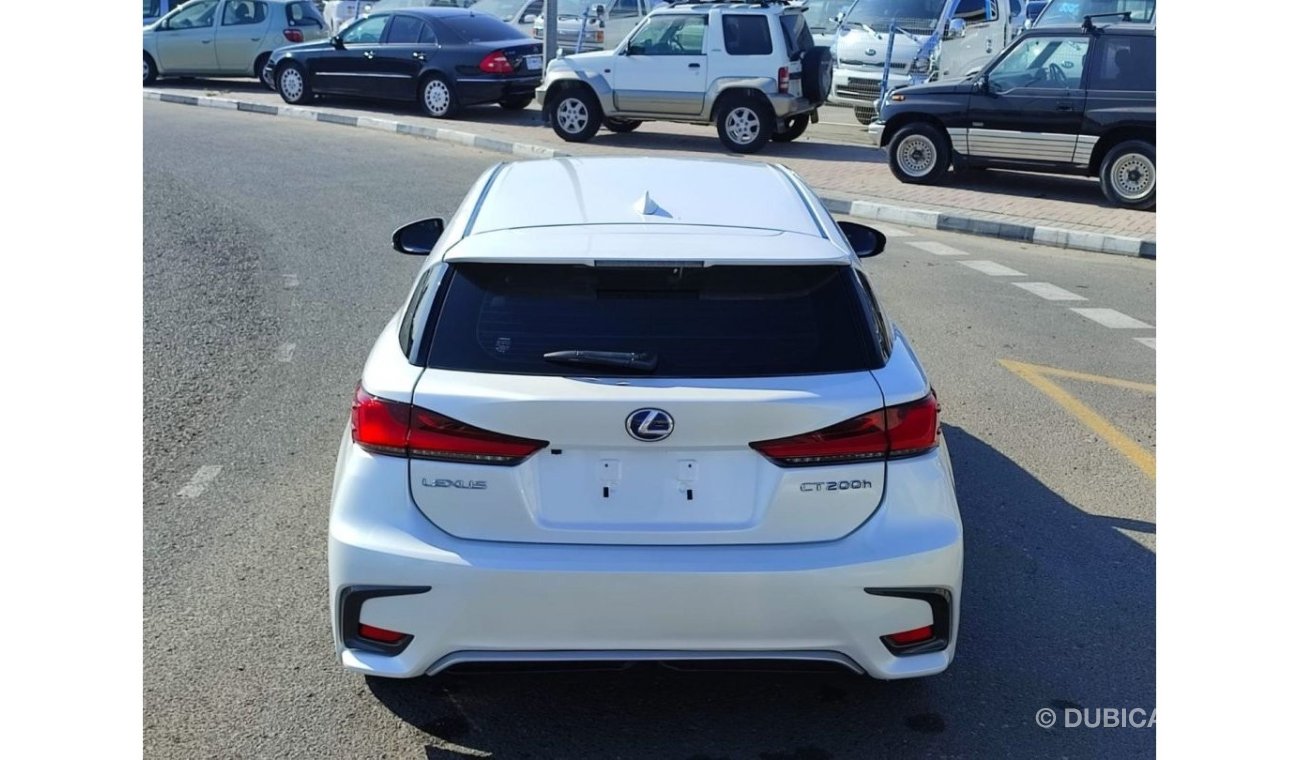 Lexus CT200h JTHKD5BH502369551