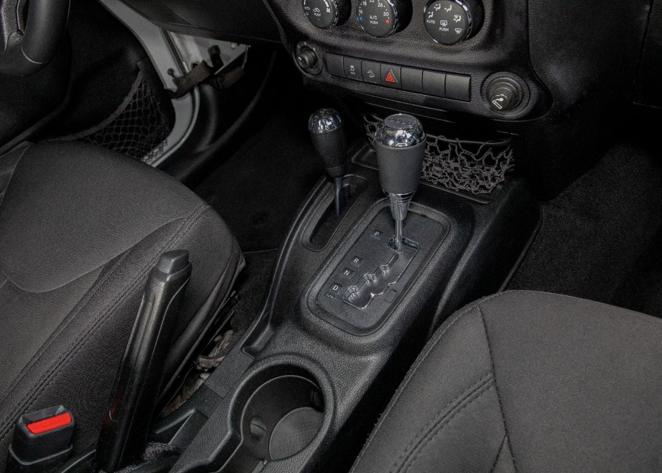 Jeep Wrangler Sport 3.6L A/T