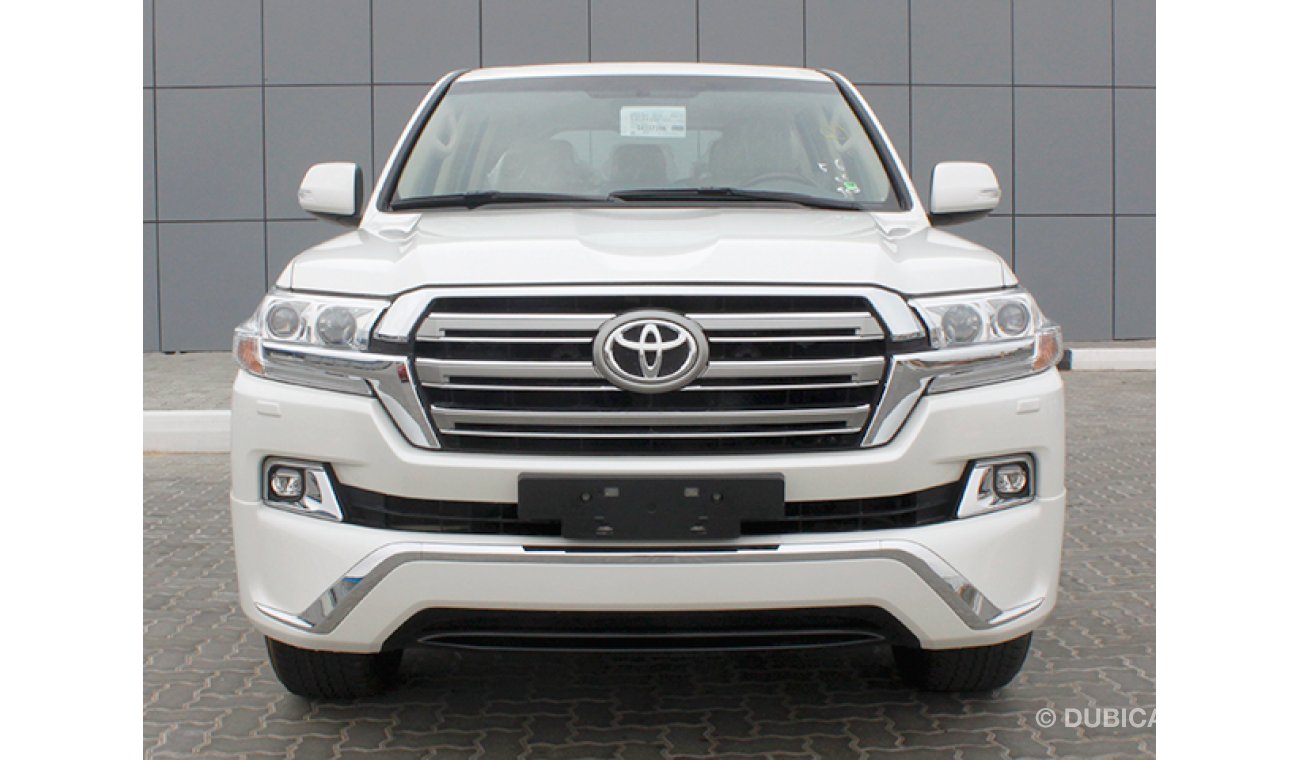 Toyota Land Cruiser GXR V8, PETROL