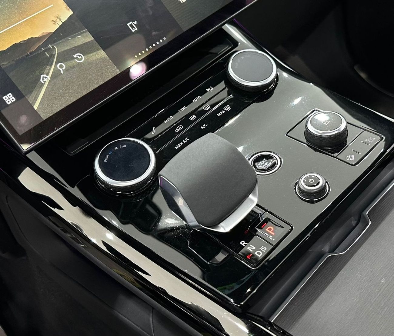 Land Rover Range Rover Sport 2024 Range Rover Sport V8, Warranty Valid Till 2025