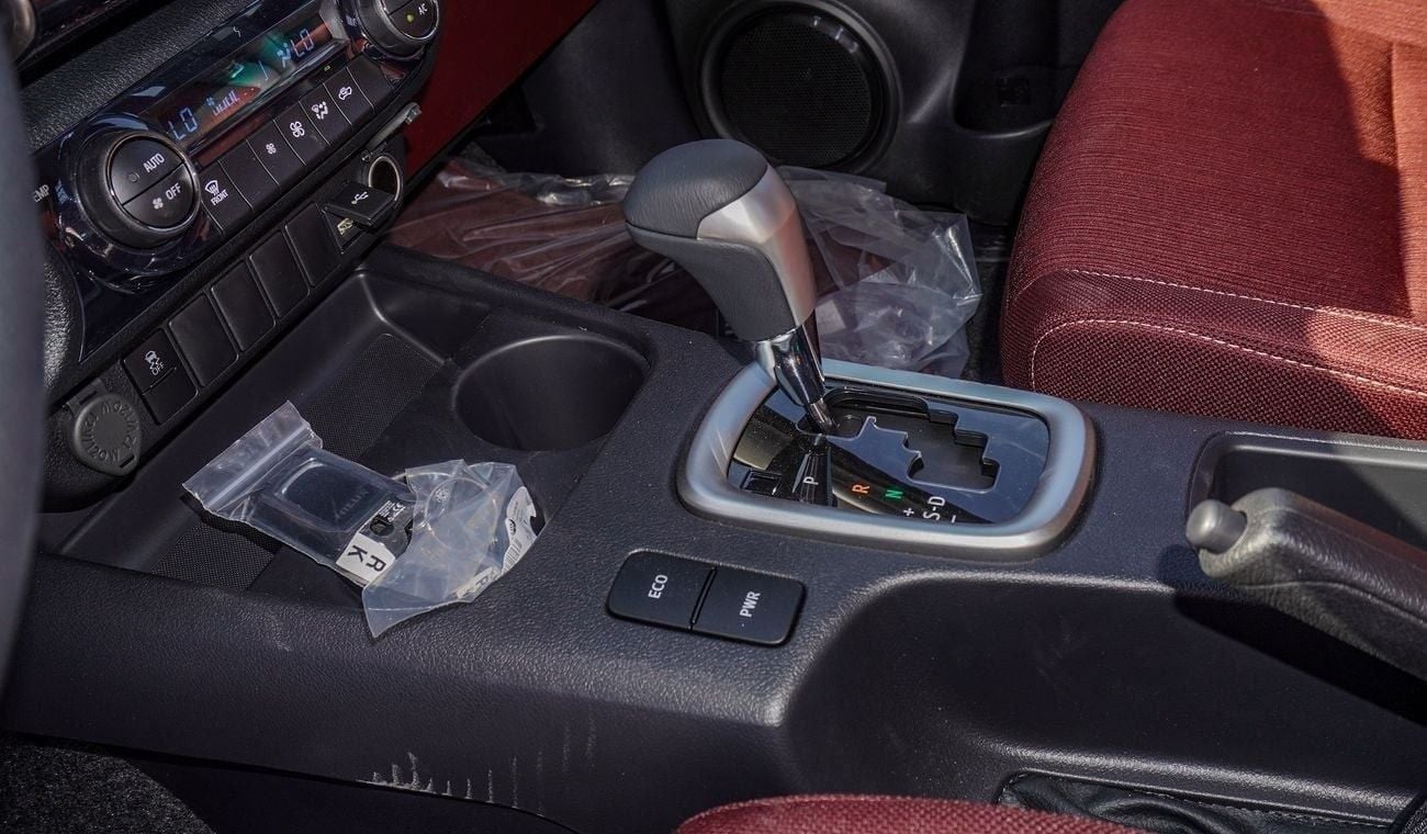 تويوتا هيلوكس HILUX SR5 Petrol 2.7L , GLX-S Full Option 2025 Model